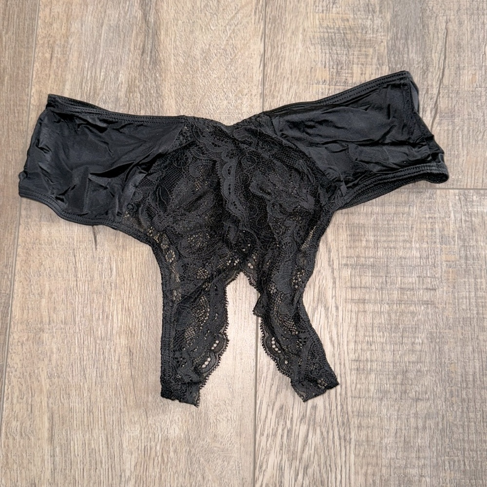 VS Crotchless Panty